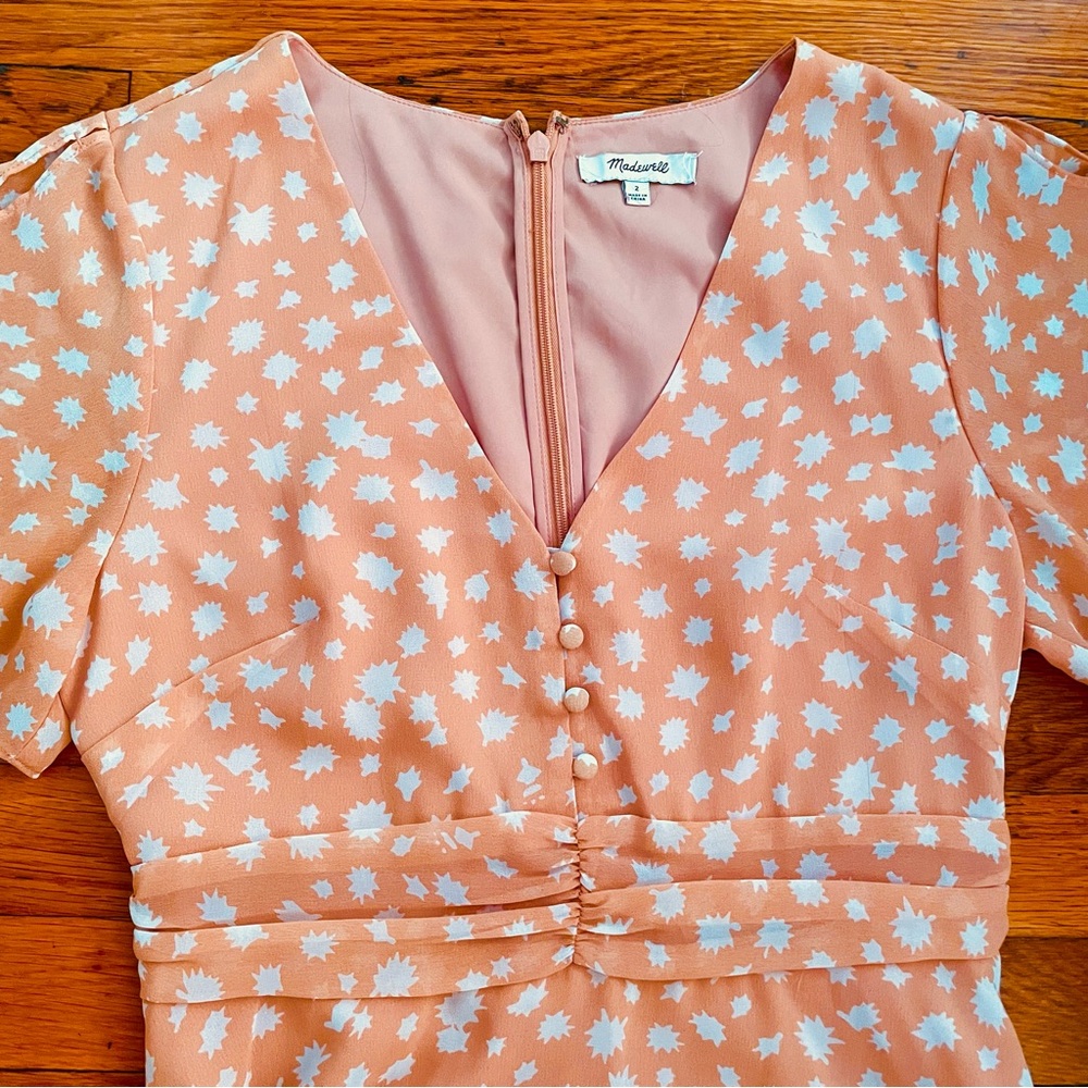 Madewell Ruched-Waist Flutter Sleeve Mini Dress in Star Shower Pale Peach Size 2 - Picture 7 of 14